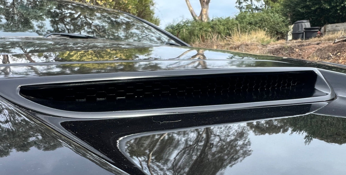 Holden VE Commodore / Pontiac G8 Bonnet Vents (PAIR)